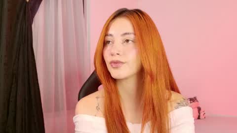 Snapshot of anniemora_ chatting on 07.02.26 Annie online show from 07.02.26