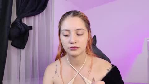 Snapshot of anniemora_ chatting on 07.14.26 Annie online show from 07.14.26