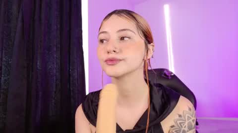 Snapshot of anniemora_ chatting on 07.15.26 Annie online show from 07.15.26