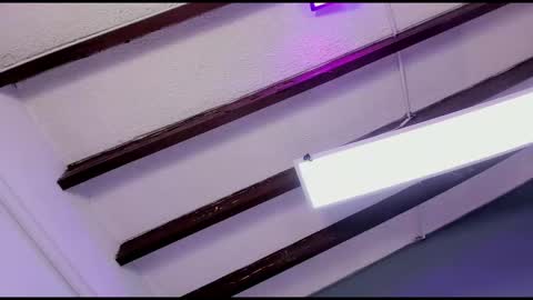 Annie online show from 12.05.25