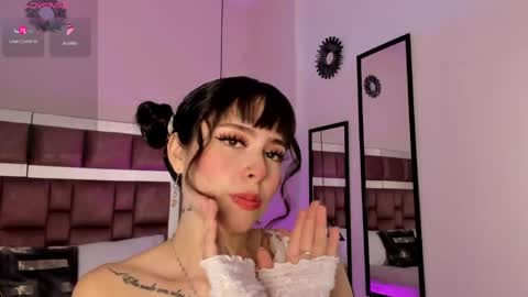 Snapshot of annienasty chatting on 05.26.26 Annie online show from 05.26.26