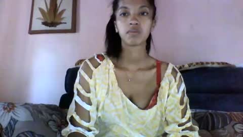 Snapshot of anniesexy1 chatting on 12.15.25 anniesexy1 online show from 12.15.25