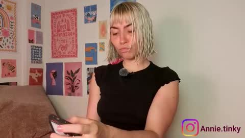 annietinky online show from 03.13.26