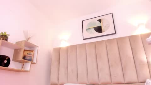 Snapshot of anniie_queen chatting on 02.12.25 Annie Queen online show from 02.12.25