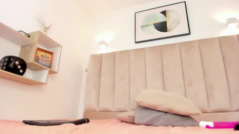 Snapshot of anniie_queen chatting on 09.20.25 Annie Queen online show from 09.20.25