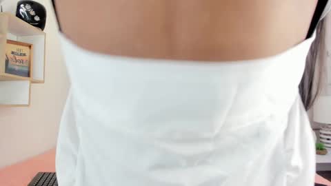 Snapshot of anniie_queen chatting on 10.14.25 Annie Queen online show from 10.14.25