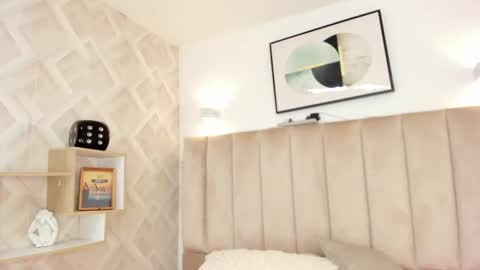 Snapshot of anniie_queen chatting on 02.05.26 Annie Queen online show from 02.05.26