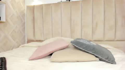 Annie Queen online show from 03.07.26