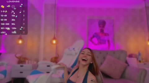 Snapshot of anniita_ chatting on 03.10.25 VIVIANNA online show from 03.10.25