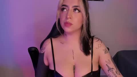 Annika online show from 11.18.25