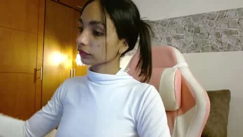 Snapshot of annitaserna chatting on 10.06.25 AnnaS online show from 10.06.25