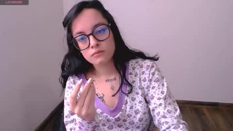 Snapshot of annittaprincess chatting on 03.11.26 Gaby 3 online show from 03.11.26