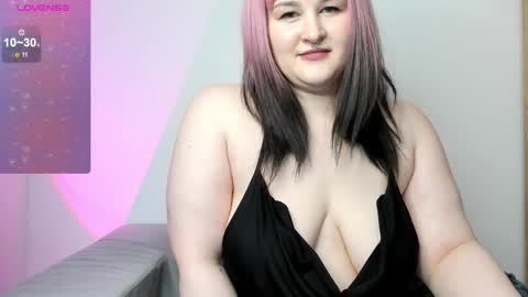 Snapshot of annnott chatting on 12.20.24 Ann online show from 12.20.24