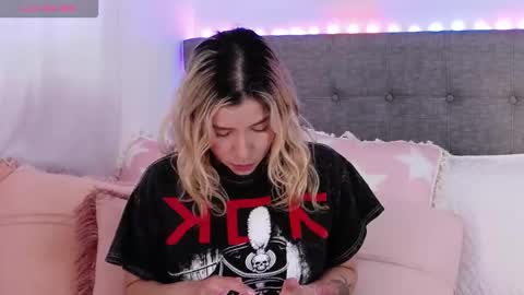 Antonella Lee online show from 02.11.26