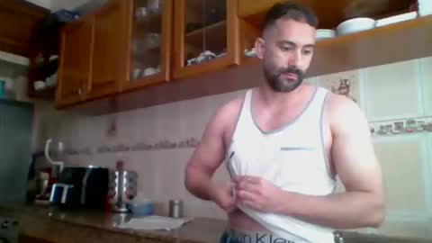 Snapshot of annuler_9 chatting on 05.04.26 adrenalinE online show from 05.04.26