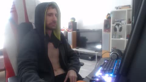 LoyalDog online show from 04.12.26