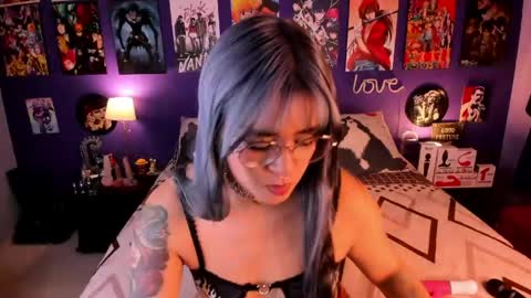 Snapshot of anny_cross chatting on 05.28.26 Paty online show from 05.28.26