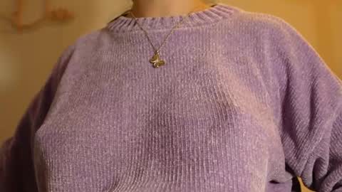 Snapshot of anny_dee chatting on 10.05.25 Anny online show from 10.05.25