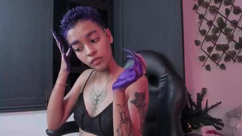 Anny online show from 12.17.25