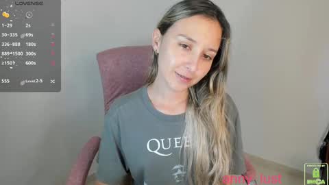 Issabela online show from 09.09.25