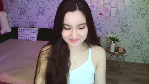 Snapshot of anny_shine chatting on 12.04.24 Annie online show from 12.04.24