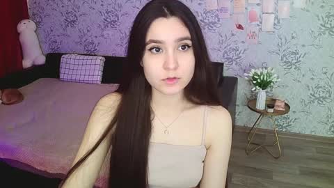 Snapshot of anny_shine chatting on 12.07.24 Annie online show from 12.07.24