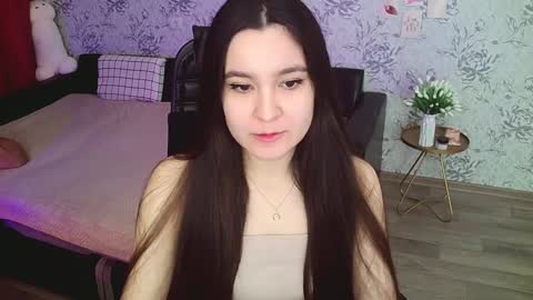 Snapshot of anny_shine chatting on 12.20.24 Annie online show from 12.20.24
