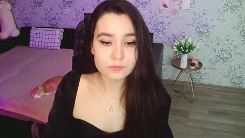 Snapshot of anny_shine chatting on 12.24.24 Annie online show from 12.24.24