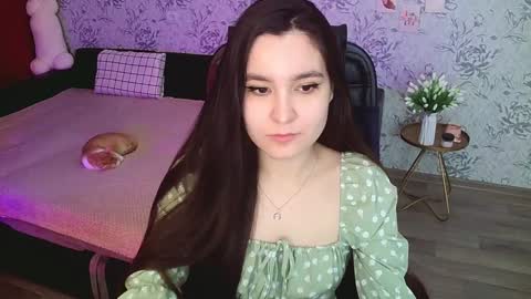 Snapshot of anny_shine chatting on 12.26.24 Annie online show from 12.26.24