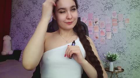 Snapshot of anny_shine chatting on 01.07.25 Annie online show from 01.07.25