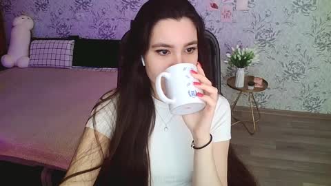 Snapshot of anny_shine chatting on 01.10.25 Annie online show from 01.10.25