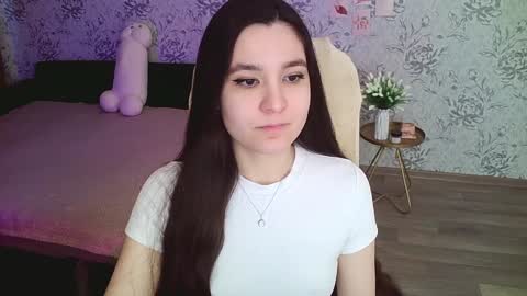 Snapshot of anny_shine chatting on 01.24.25 Annie online show from 01.24.25