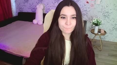 Snapshot of anny_shine chatting on 01.25.25 Annie online show from 01.25.25