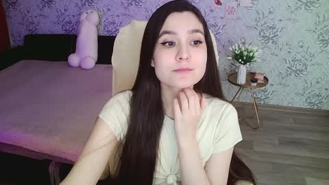 Snapshot of anny_shine chatting on 02.07.25 Annie online show from 02.07.25