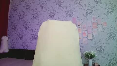 Snapshot of anny_shine chatting on 02.10.25 Annie online show from 02.10.25