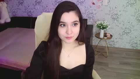 Snapshot of anny_shine chatting on 02.12.25 Annie online show from 02.12.25
