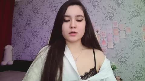 Snapshot of anny_shine chatting on 02.14.25 Annie online show from 02.14.25