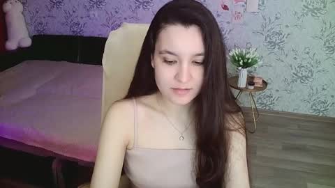 Snapshot of anny_shine chatting on 02.14.25 Annie online show from 02.14.25