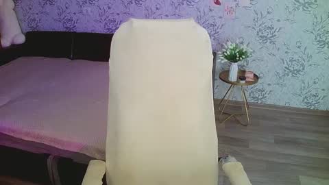 Snapshot of anny_shine chatting on 02.21.25 Annie online show from 02.21.25