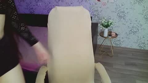 Snapshot of anny_shine chatting on 02.28.25 Annie online show from 02.28.25