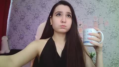 Snapshot of anny_shine chatting on 03.04.25 Annie online show from 03.04.25