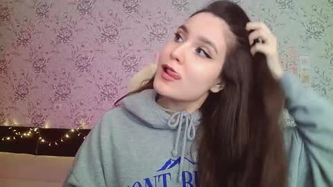 Snapshot of anny_shine chatting on 09.10.25 Annie online show from 09.10.25