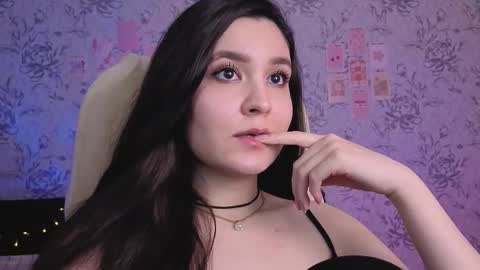 Annie online show from 11.19.25