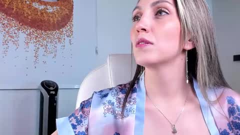 Anny online show from 02.11.25