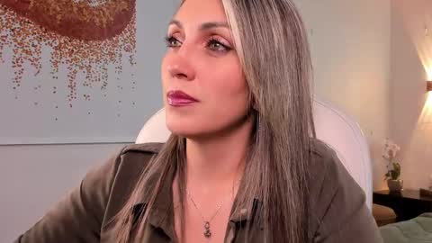 Anny online show from 02.24.25