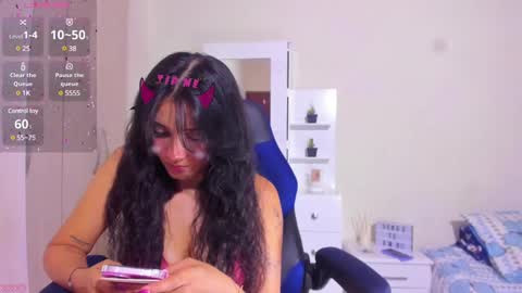 Snapshot of anny_vittar chatting on 02.27.25  Valeria  online show from 02.27.25