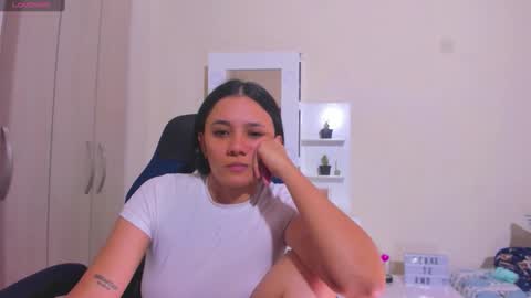 Snapshot of anny_vittar chatting on 09.11.25  Valeria  online show from 09.11.25