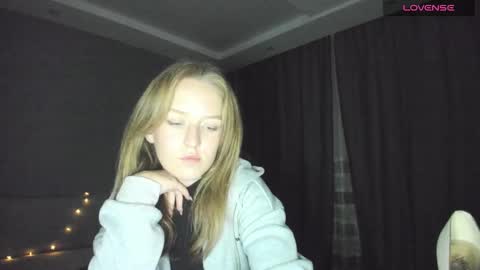 Snapshot of annyfourse chatting on 12.14.24 AnnyFourse online show from 12.14.24