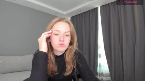 Snapshot of annyfourse chatting on 12.14.24 AnnyFourse online show from 12.14.24