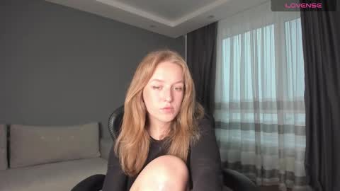 Snapshot of annyfourse chatting on 12.23.24 AnnyFourse online show from 12.23.24